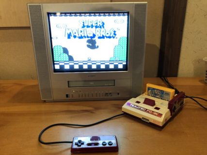 昭和の家庭用ゲーム機ファミリーコンピューター
